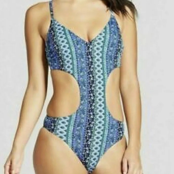XHILARATION Cut Open One Piece Swimwear - Picture 1 of 4